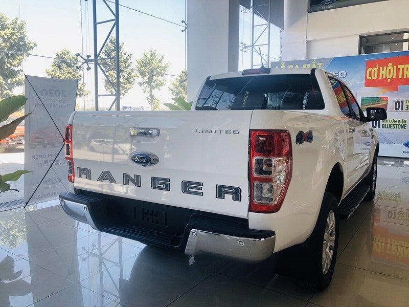 Cản sau Ford Ranger Limited - Ford Ranger Limited 2020 | Hai cầu số tự động có gì mới?