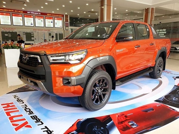 gia xe toyota hilux 2021 - So sánh Toyota Hilux và Ford Ranger 2021