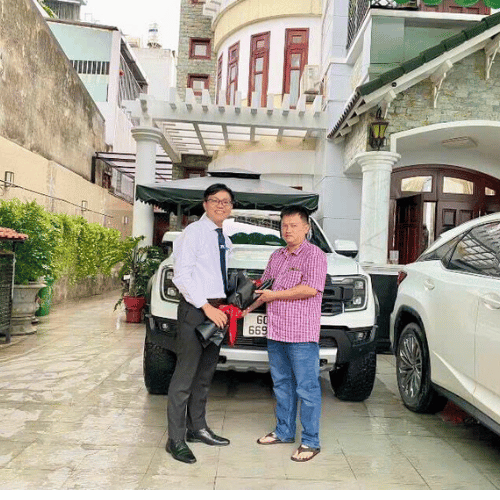 Giao xe Raptor cho khach hang dong nai - Trang Chủ