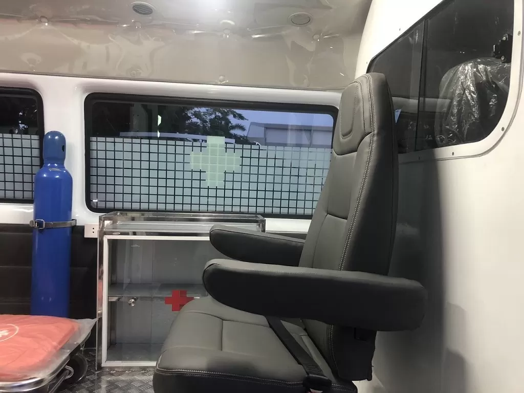 Ford Transit cứu thương z4315832977447 8c73f169e502ca13b0879c25296e658a - Ford Transit cứu thương