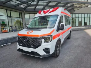Ford Transit cứu thương nhập khẩu 2025